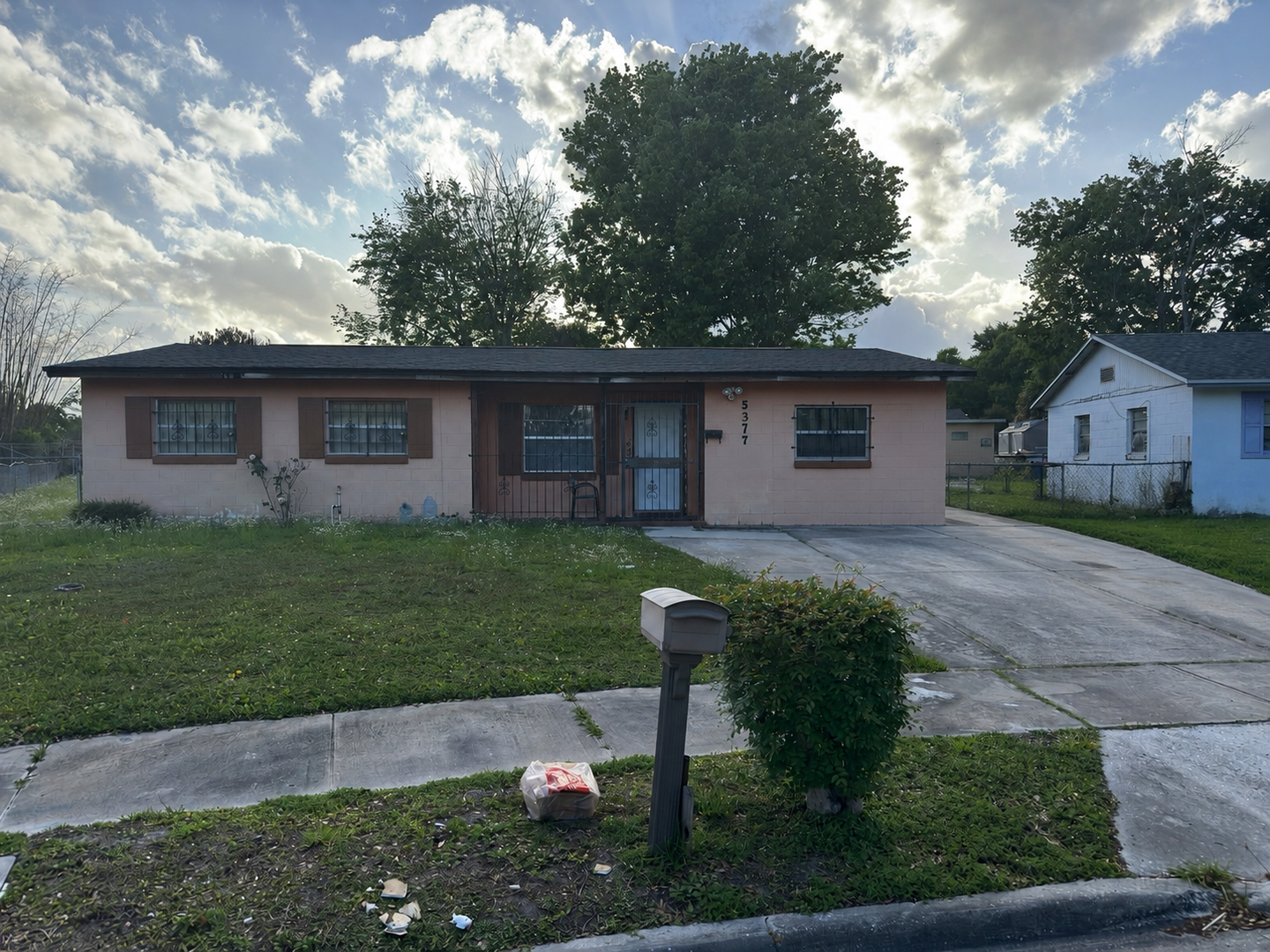 Orlando House: 5377 Rosegay court