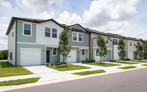 Modern 3-Bed Townhome w/ Garage in Desirable Davenport Community – photo 1