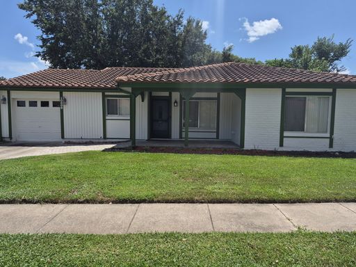 3 Bedroom, 2 Bathroom with nice yard, close Epic Universe, SeaWorld and Convention Center – photo 1