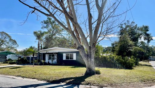 ***RENTED-NOT CURRENTLY AVAILABLE*** Charming Downtown Sarasota Gem: Stunning 2-Bed, 2-Bath Home for Annual Lease – photo 1