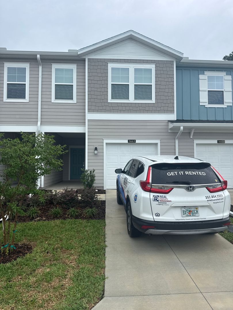 Ocala House: 3663 SE 37th Ave Rd