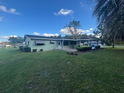 $500 off 1st months rent! Corner lot house in 55+ community – photo 1