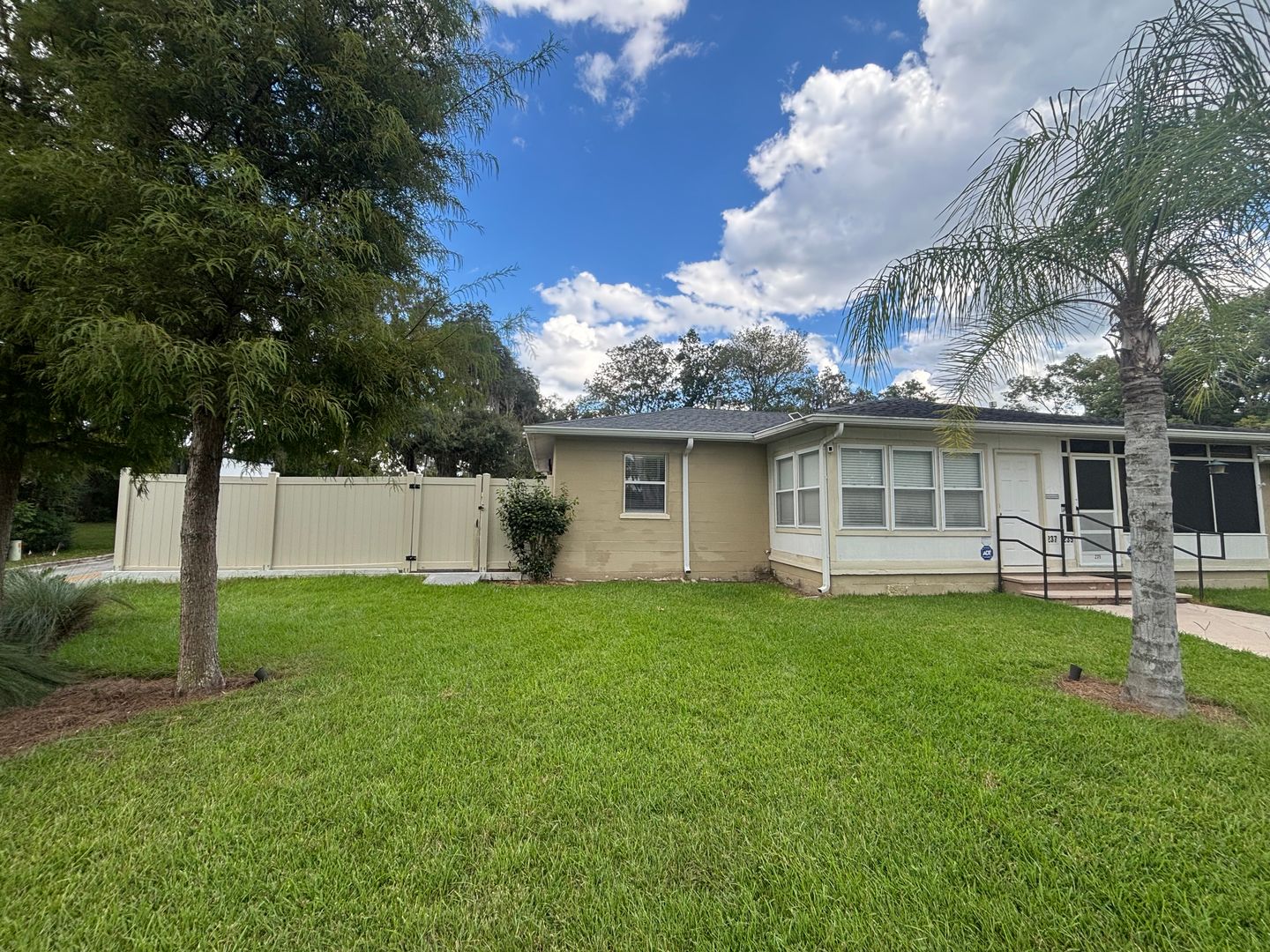 Ocala House: 237 NE 11th Ave ocala