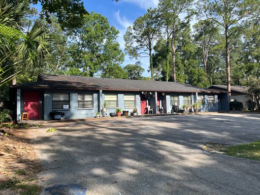 Newly renovated 2/1 with new paint – photo 1