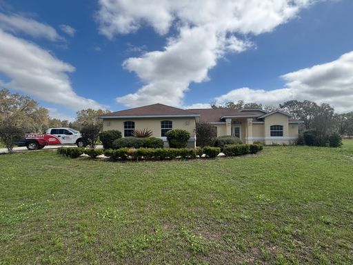 5/3 Newly renovated on 3+ acres.