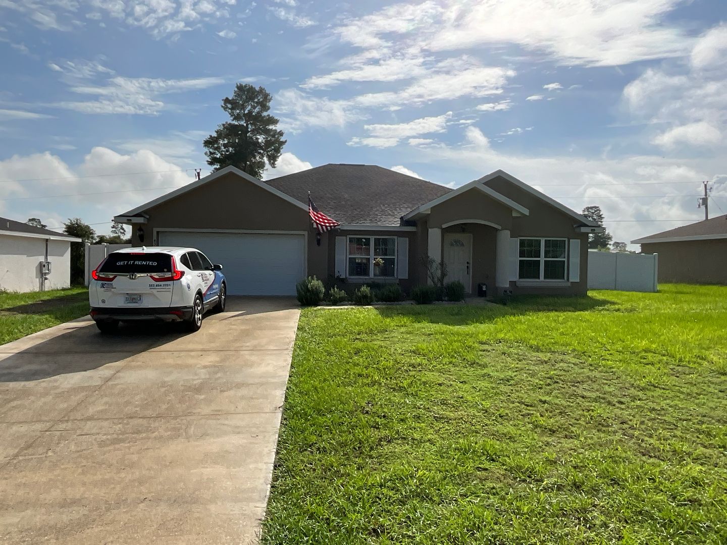 Ocala House: 455 MARION OAKS LANE