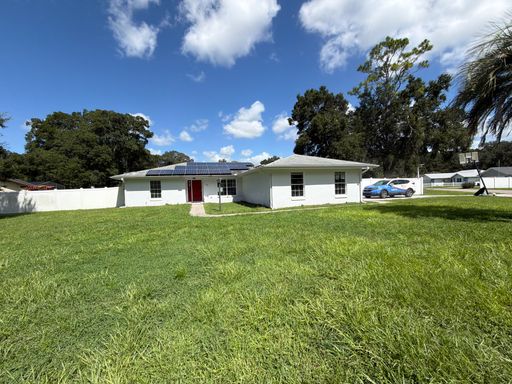 Charmingly remodeled with fenced in yard! – photo 1