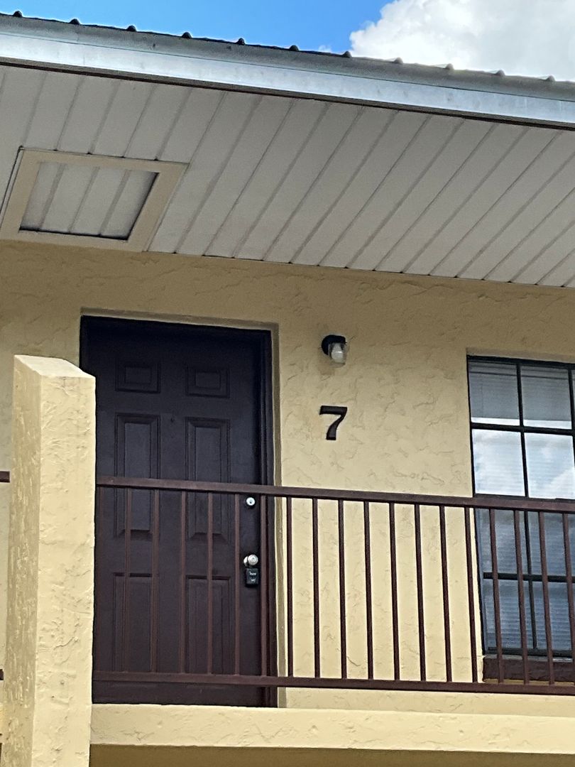 Ocala Apartment: 1949 SW 30th Ct