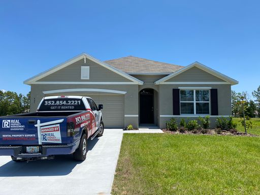 *** NOT AVAILABLE FOR SHOWING OR MOVE IN UNTIL MID SEPTEMBER *** Desirable SE Ocala Neighborhood - Lake Diamond-North - 4/2/2 *Available Soon* Won't Last! – photo 1
