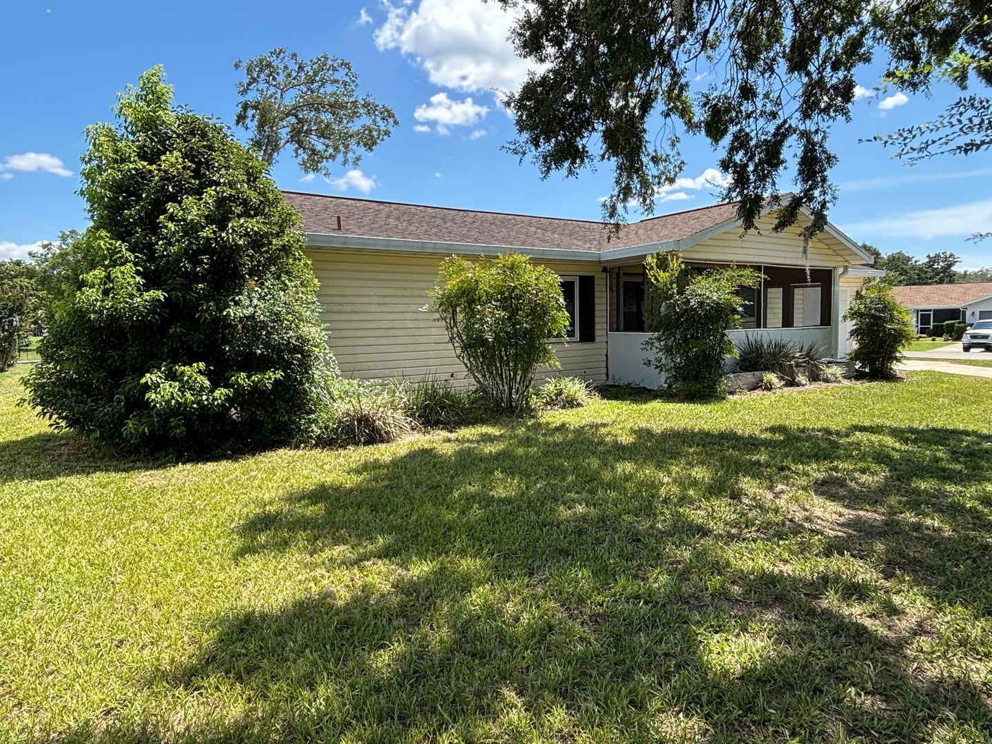 Ocala House: 6366 SW 115th Street Road