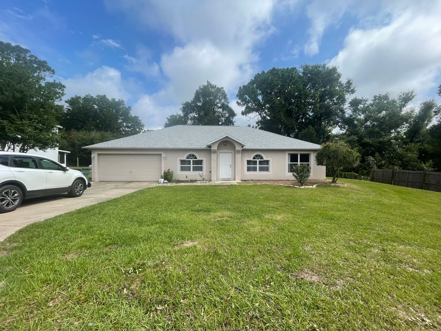 Ocala House: 4535 SW 42nd St