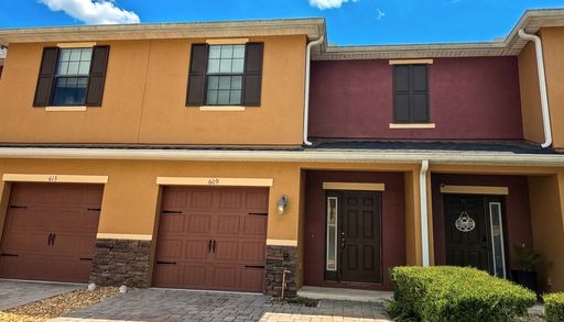 Beautifully Updated 3 Bedroom Home in Hanover Pointe a Gated Longwood Community – photo 1