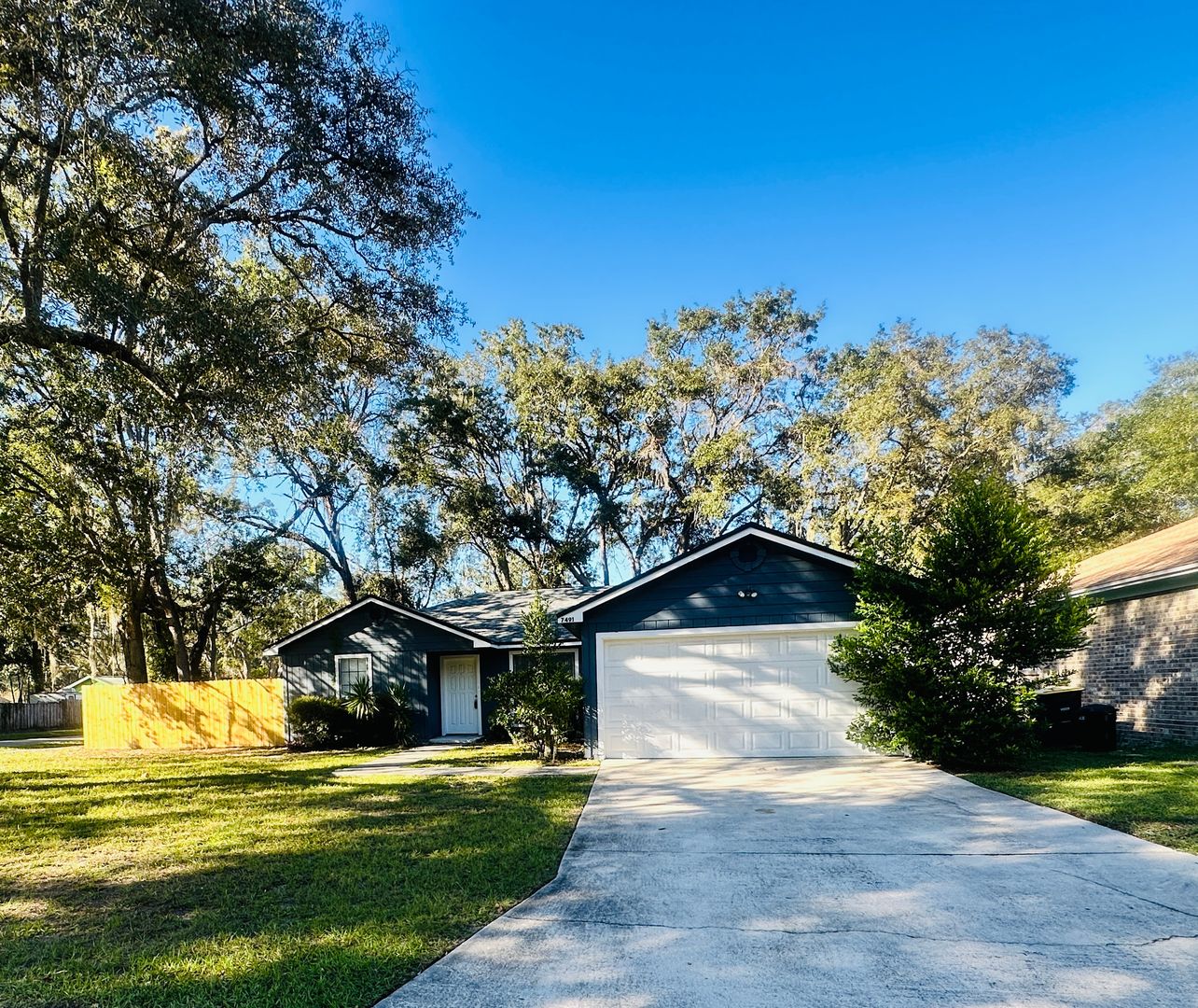 Jacksonville House: 7491 Countryman Lane