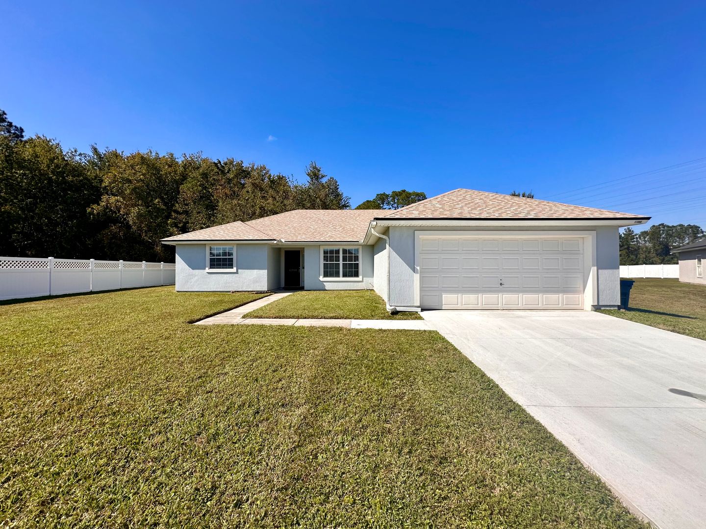 Jacksonville House: 11908 Raindrop Road