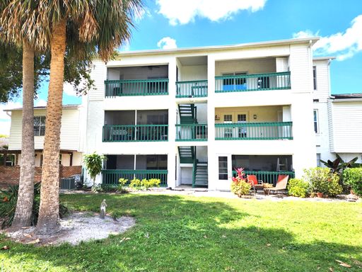 Second Floor Unit; Amazing College Park Location; Spacious Balcony with Golf Course View; Stainless-Steel Appliances – photo 1