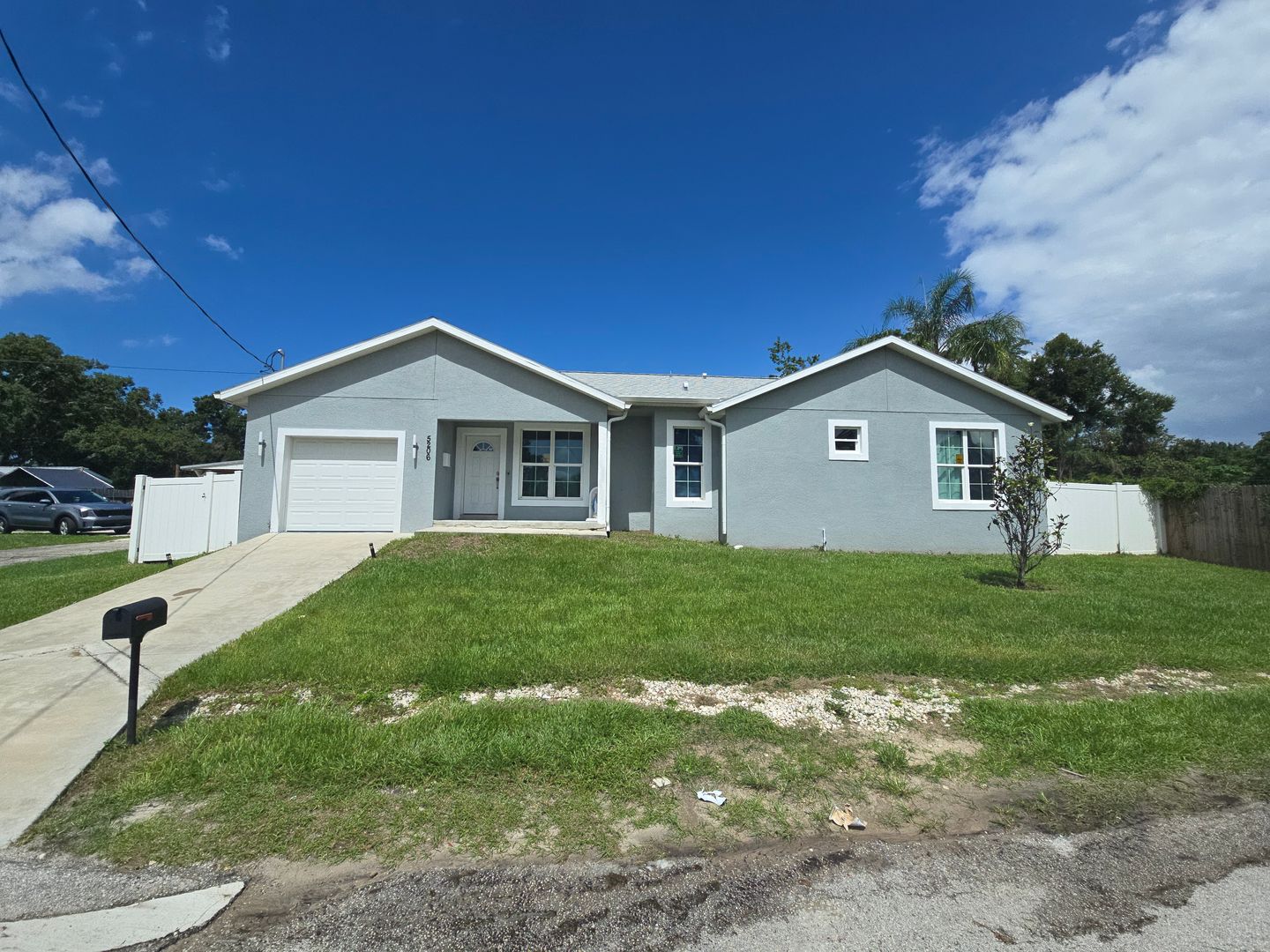 Seffner Townhome: 5206 Peach Ave