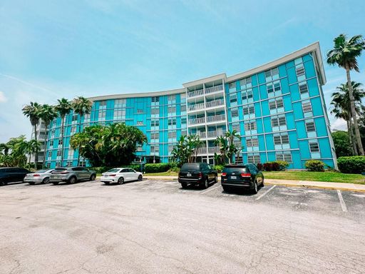 ***$299 OFF Summer Special*** Gorgeous 1-Bedroom, 1-Bathroom Condo in St. Petersburg
