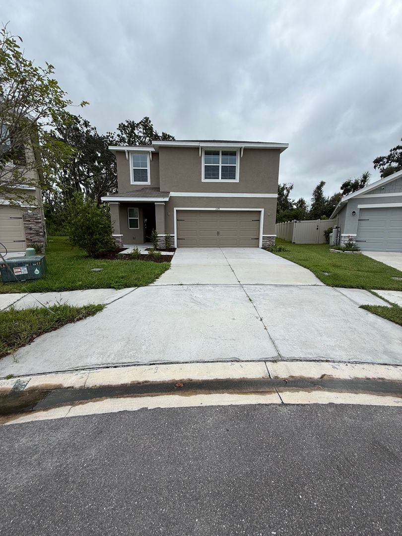 Plant City House: 1678 Hazy Sea Dr