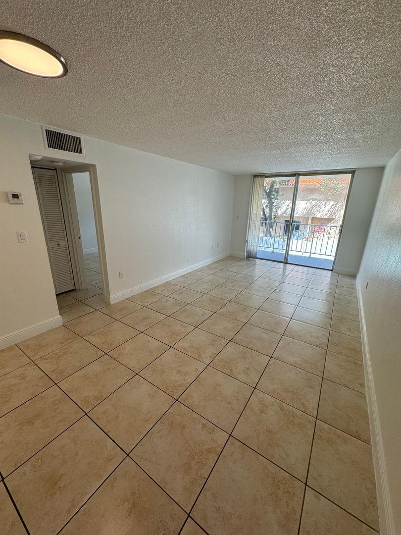 North Miami Apartment: 1805 Sans Souci Blvd.