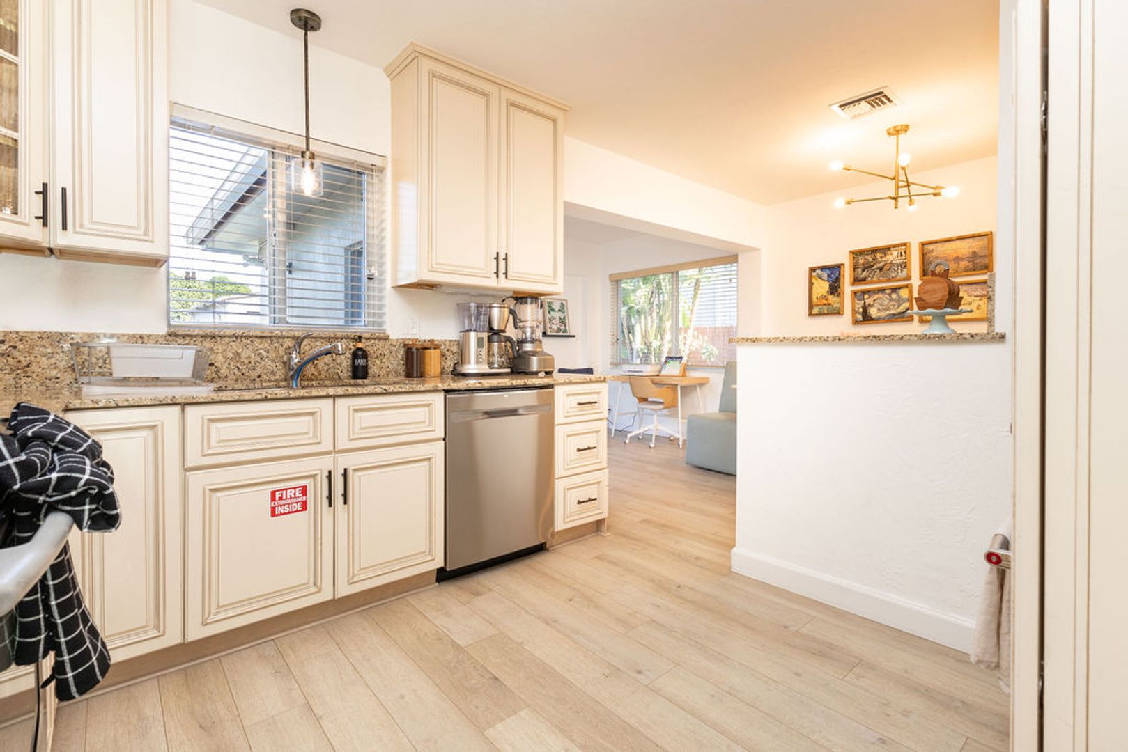 632 SW 8th Avenue 12 of 12