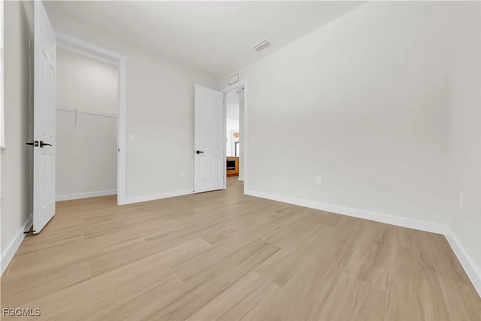 2719 2nd St NW 18 of 35