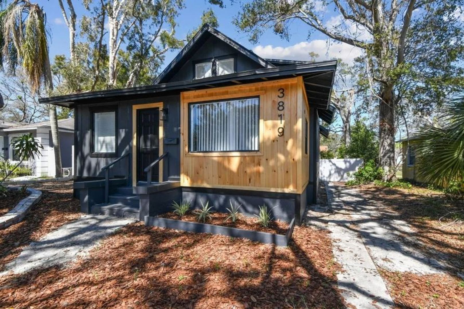 Housing Voucher Accepted: Charming 4-Bedroom Home in Saint Petersburg