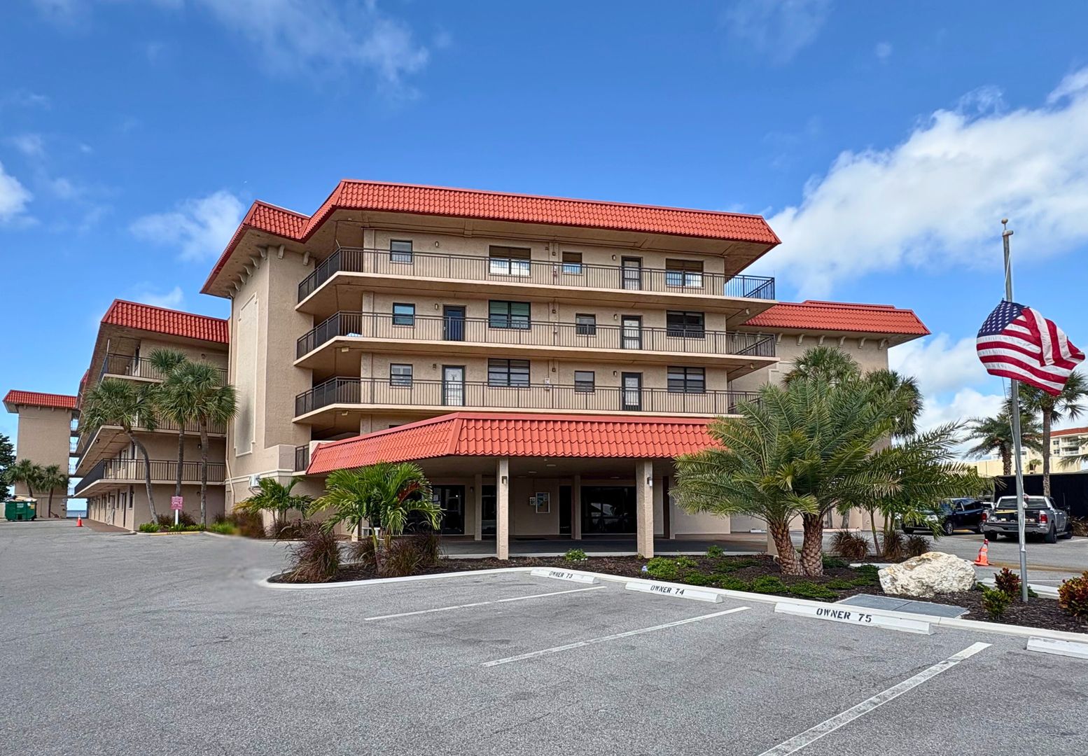 Redington Shores House: 17580 Gulf Blvd Apt 405