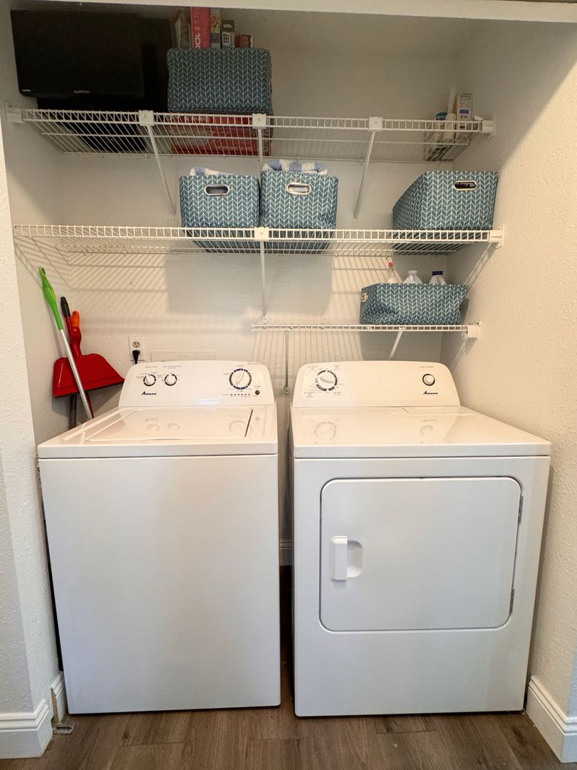 Laundry room at 654 Capistrano Ct (2 of 2)