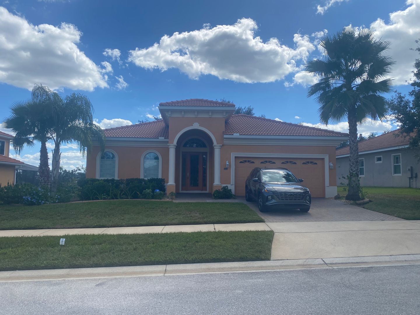 Auburndale House: 209 Juliana Ridge Way