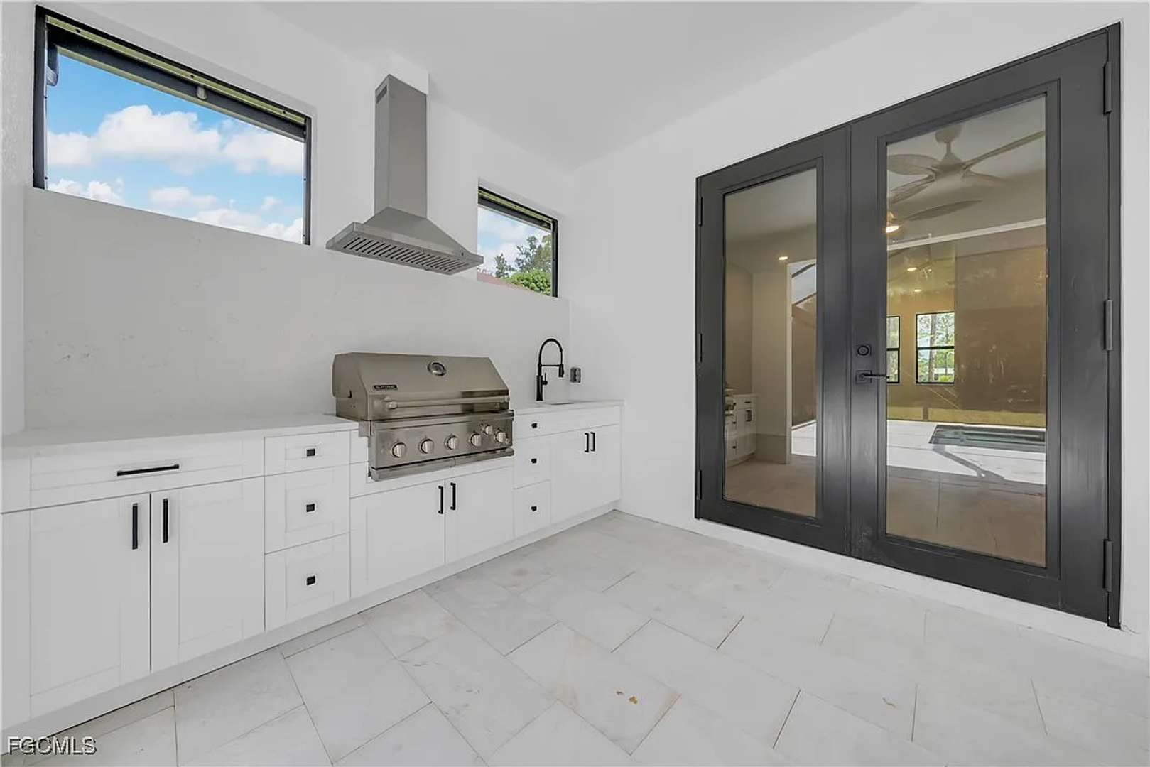 Grill area at 2719 2nd St NW