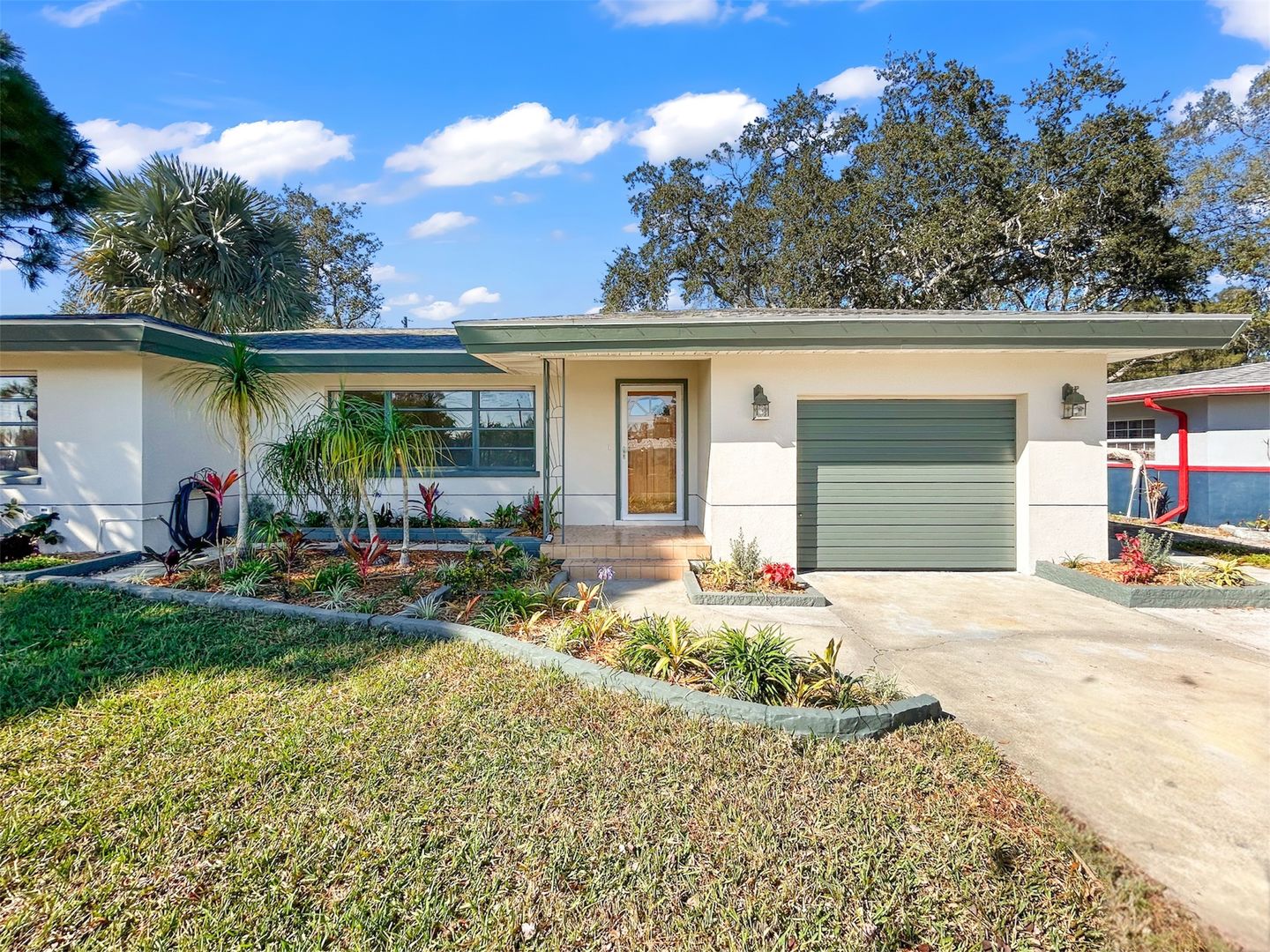 Clearwater House: 1310 Ann Cir