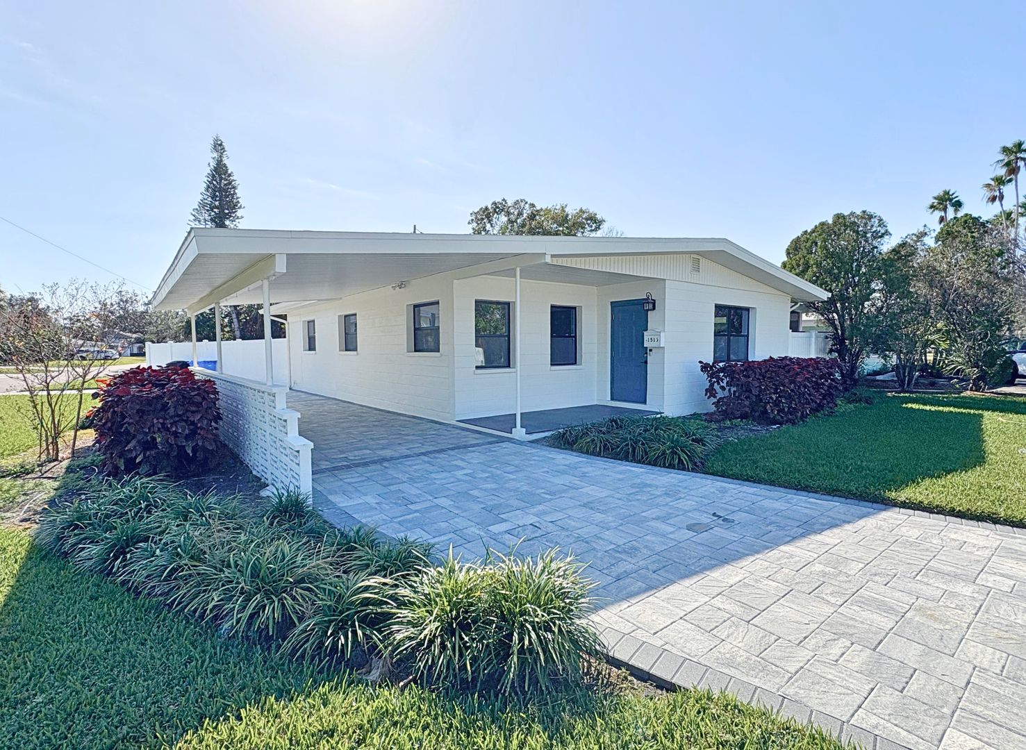 St. Petersburg House: 1516 Delaware Ave NE