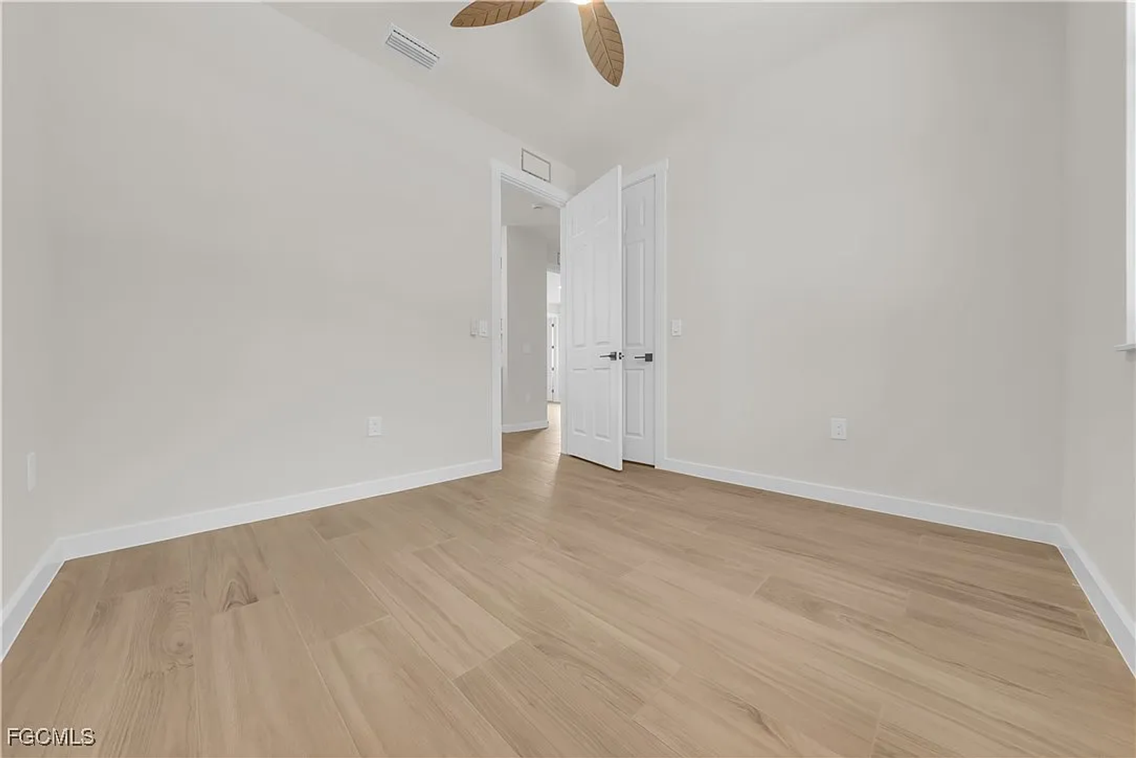 2719 2nd St NW 20 of 35