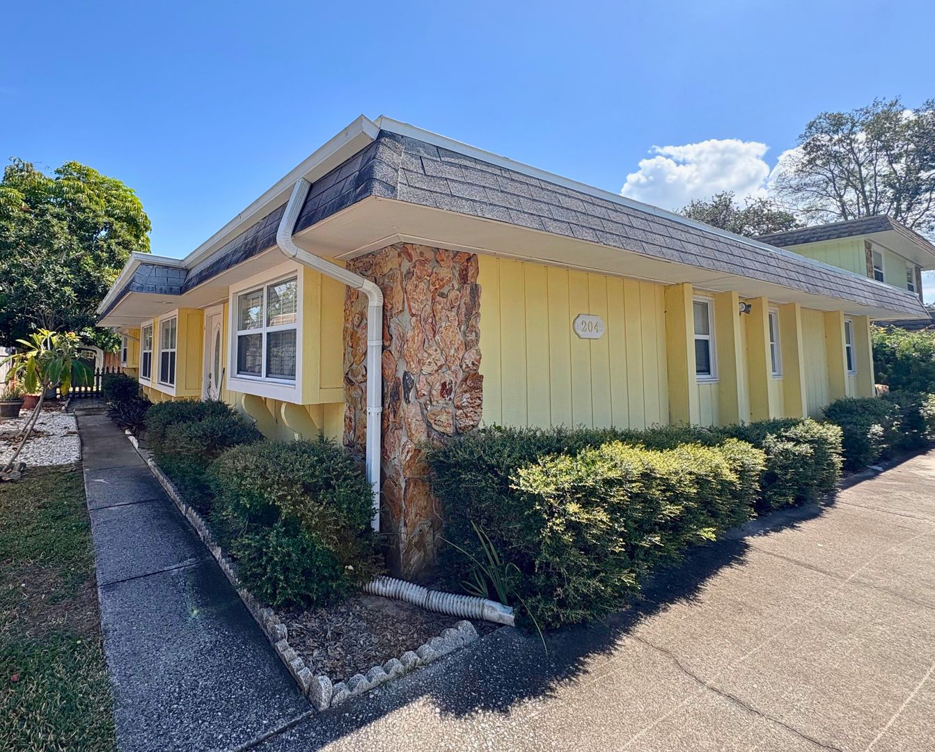 Largo Apartment: 204 Jody Ct