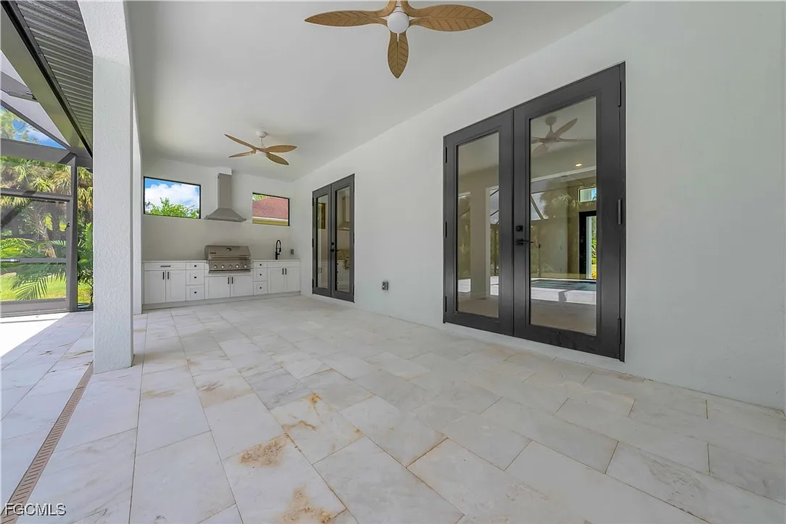 2719 2nd St NW 27 of 35