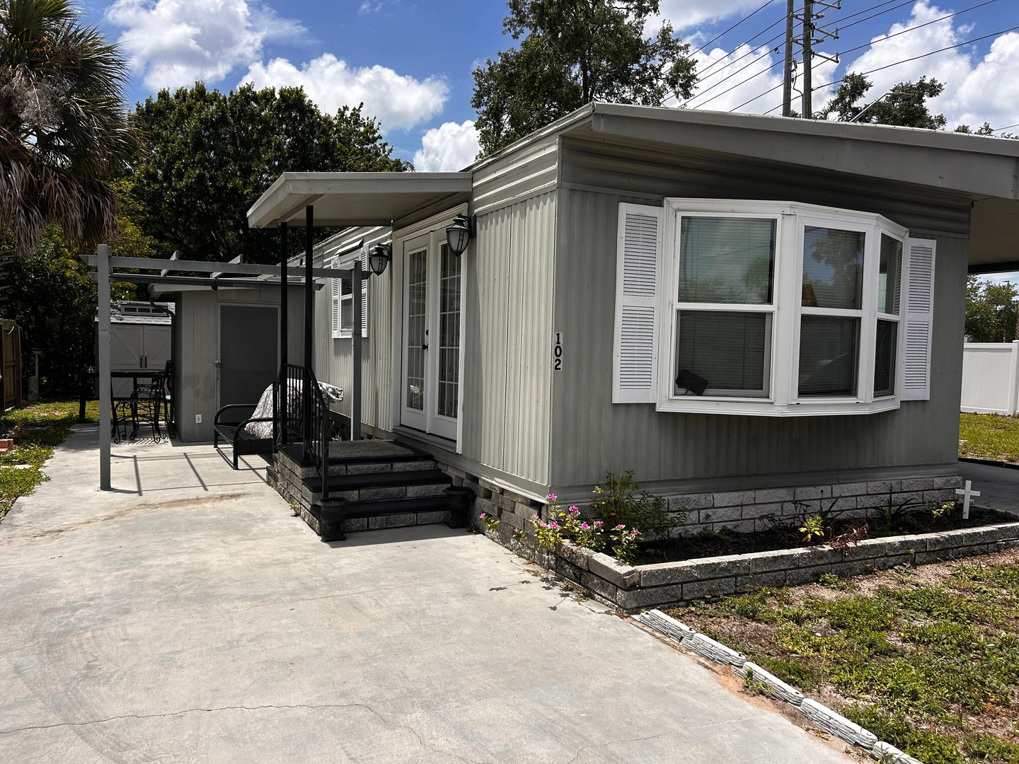 Largo House: 2291 E Bay Drive
