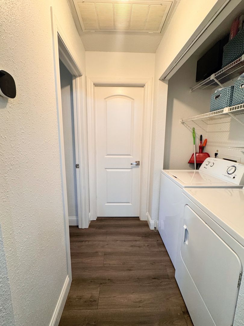 Laundry room at 654 Capistrano Ct (1 of 2)