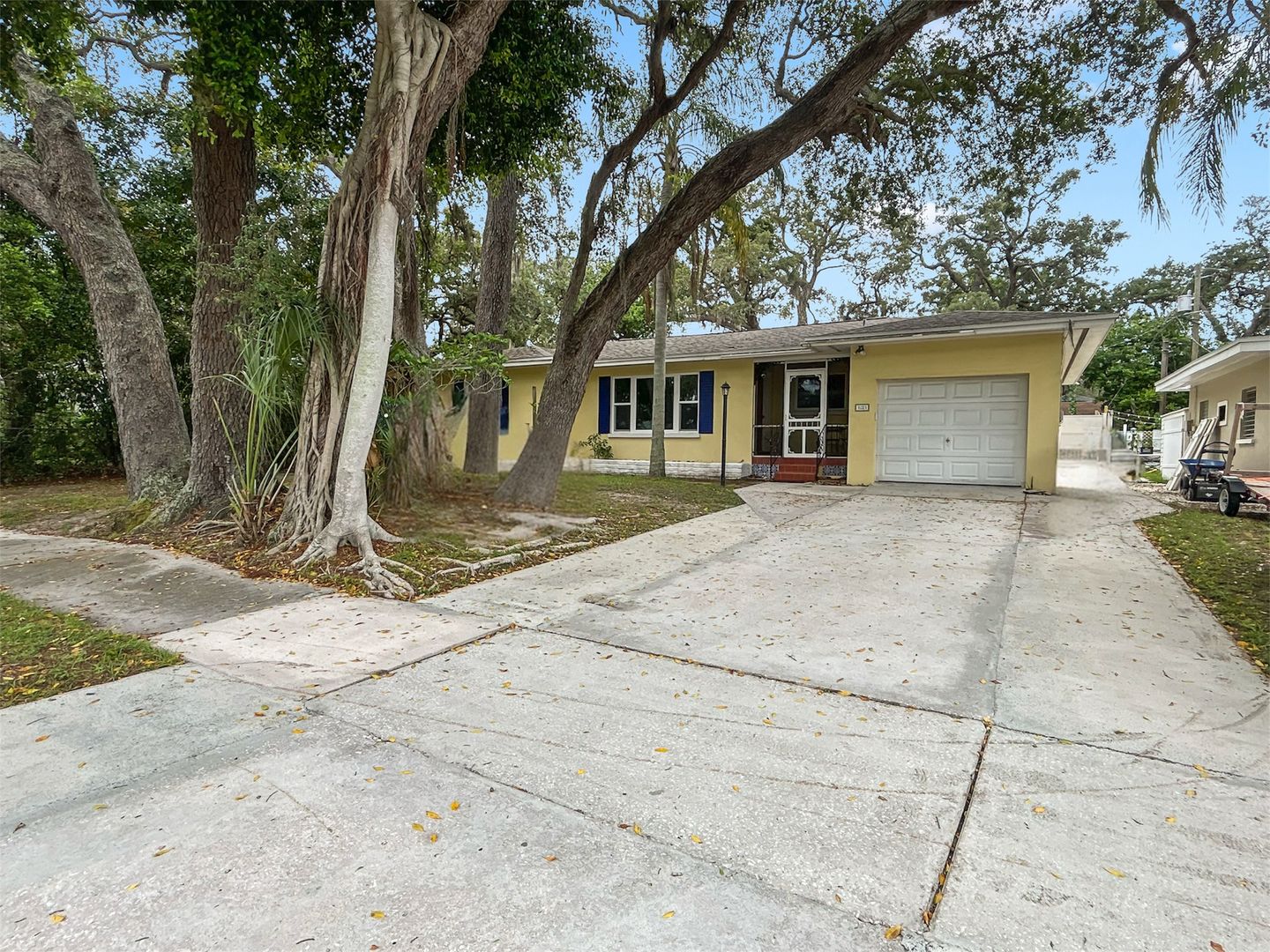 Clearwater House: 1021 Iroquois St