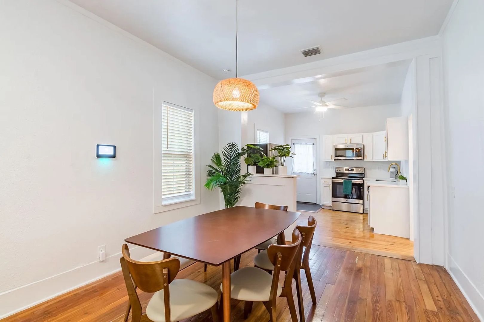 2812 N 27th St 16 of 25