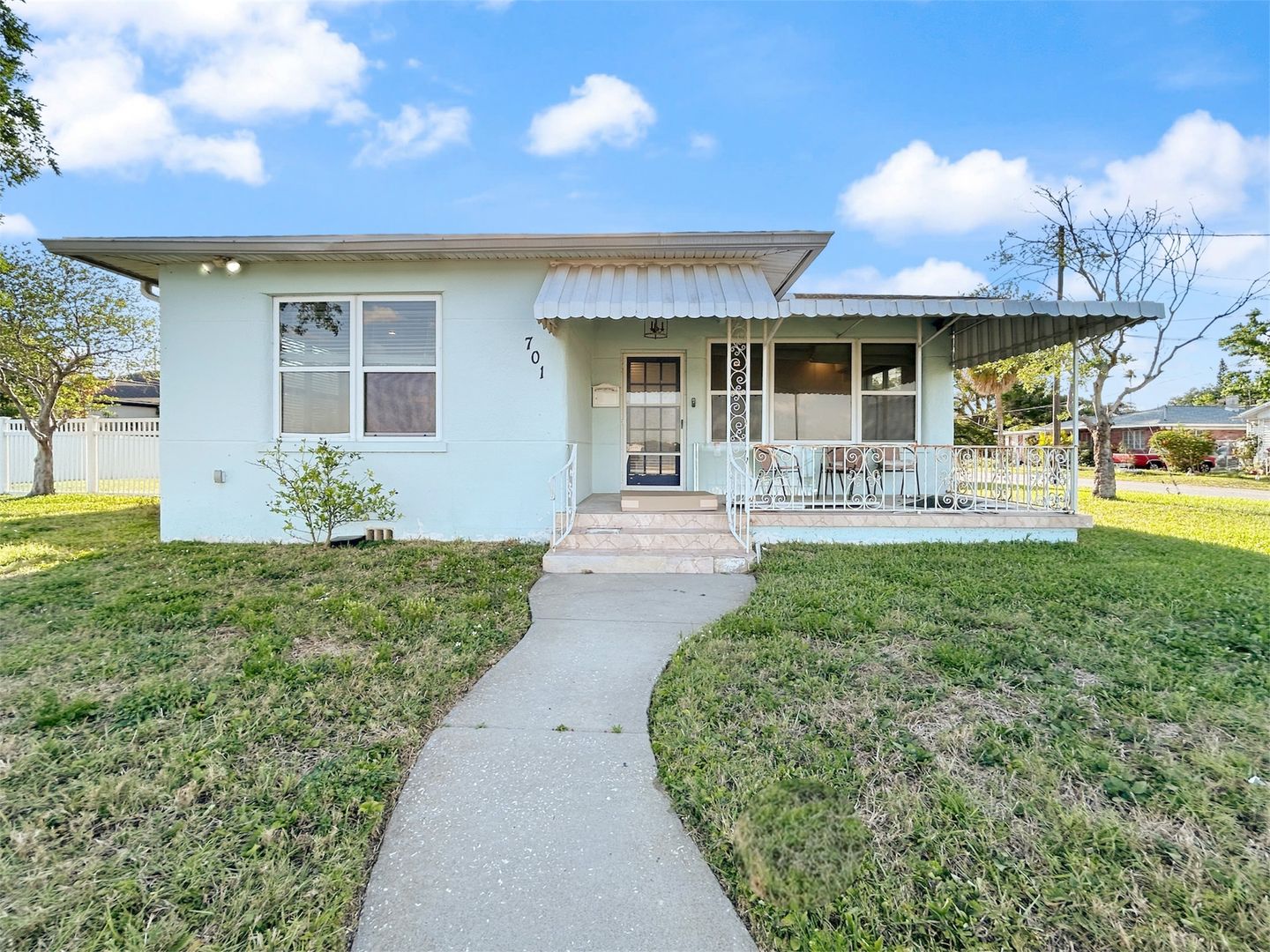 Tampa Apartment: 701 S Bermuda Blvd