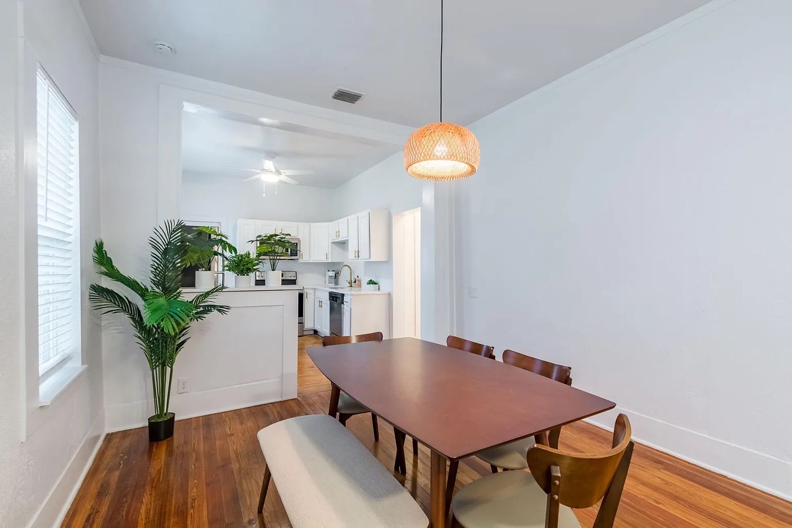 2812 N 27th St 17 of 25