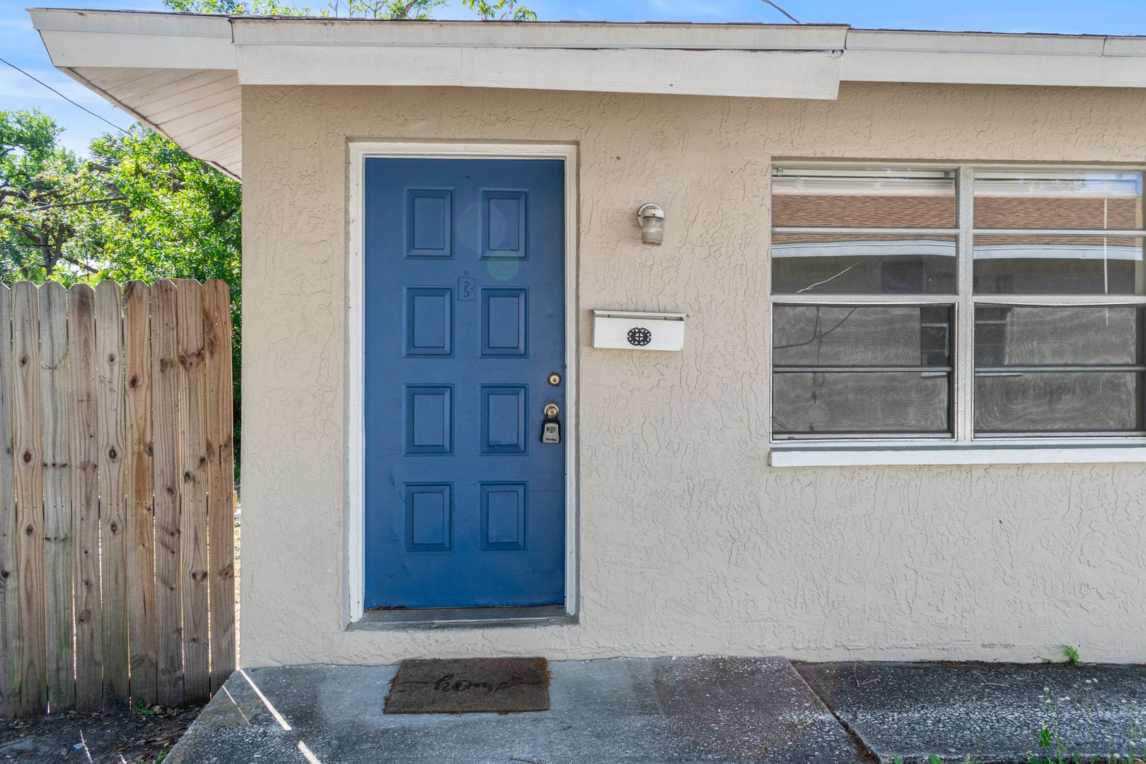 Pinellas Park Apartment: 4624 73rd Ave N