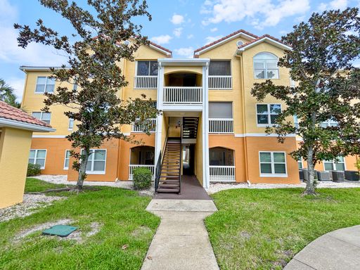 Furnished Penthouse Living at Beachway Condominiums – Top-Floor Seminole Condo! 2bed|2bath – photo 1