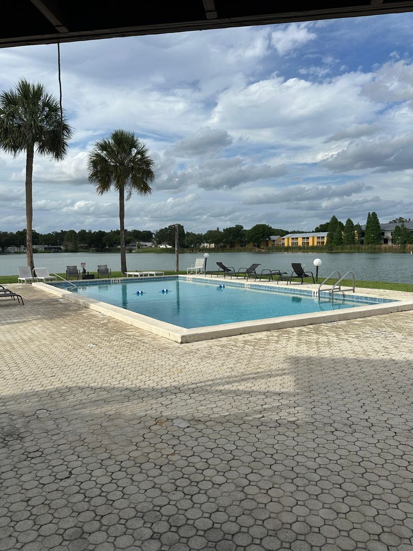 Lakeland Condo: 1920 E Edgewood Dr APT K9