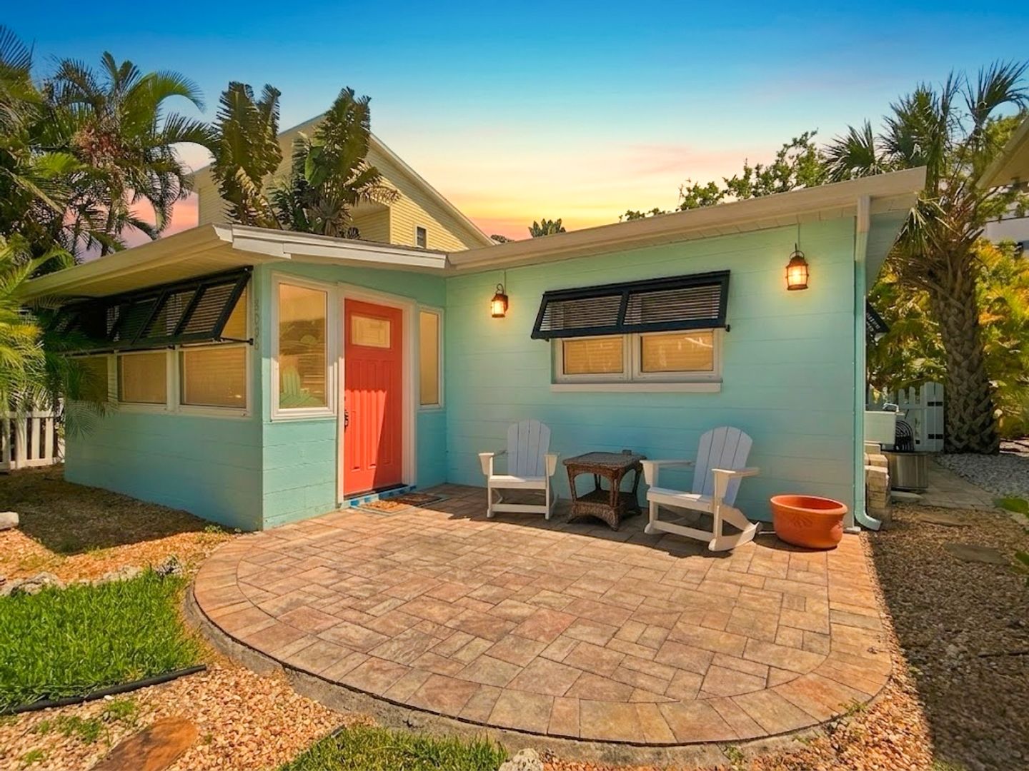 Madeira Beach House: 13006 Boca Ciega Ave