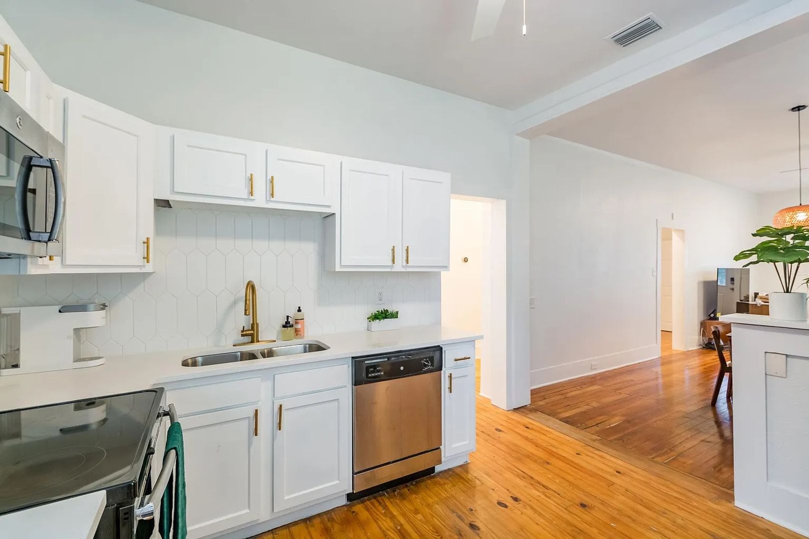 2812 N 27th St 14 of 25