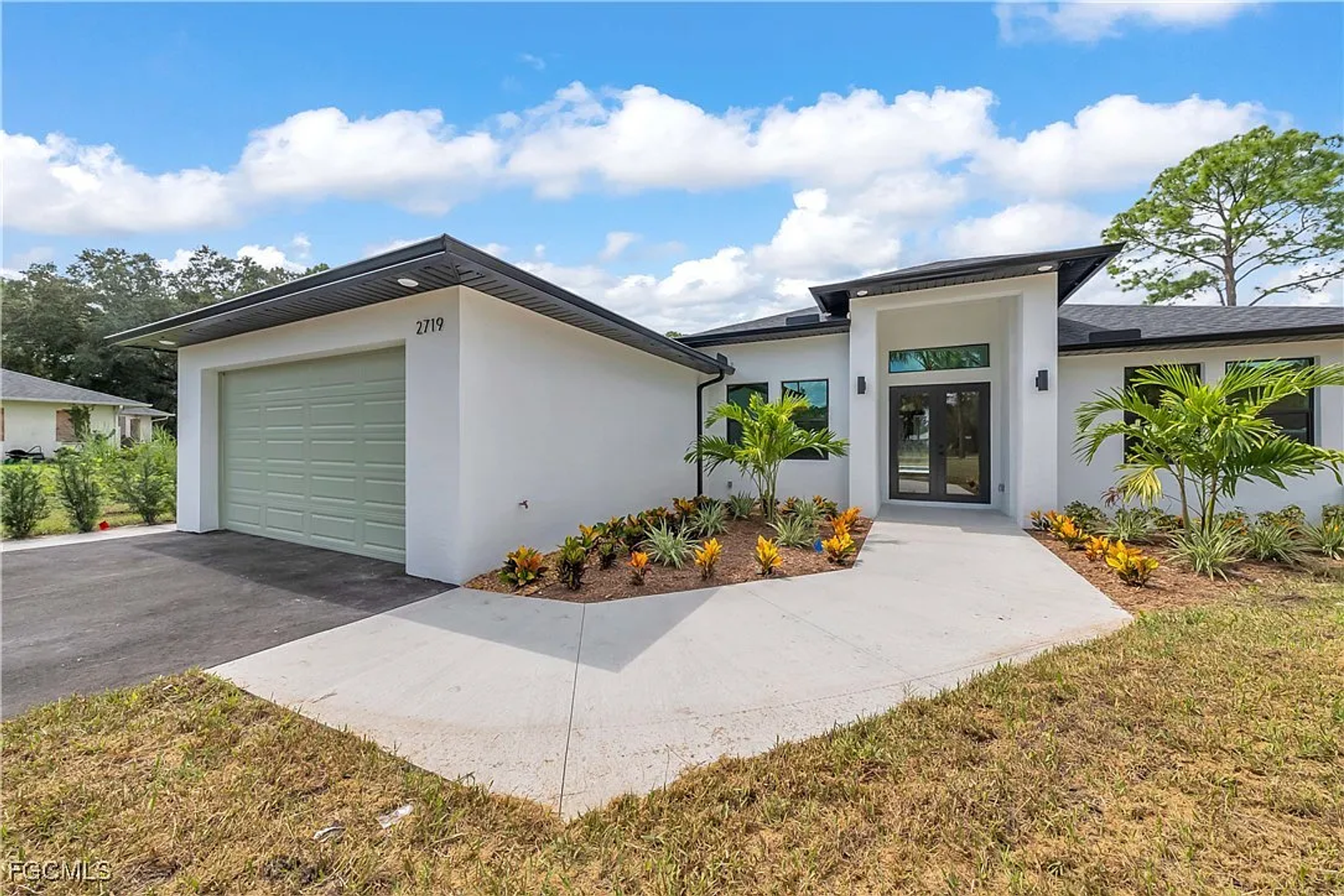 2719 2nd St NW 3 of 12