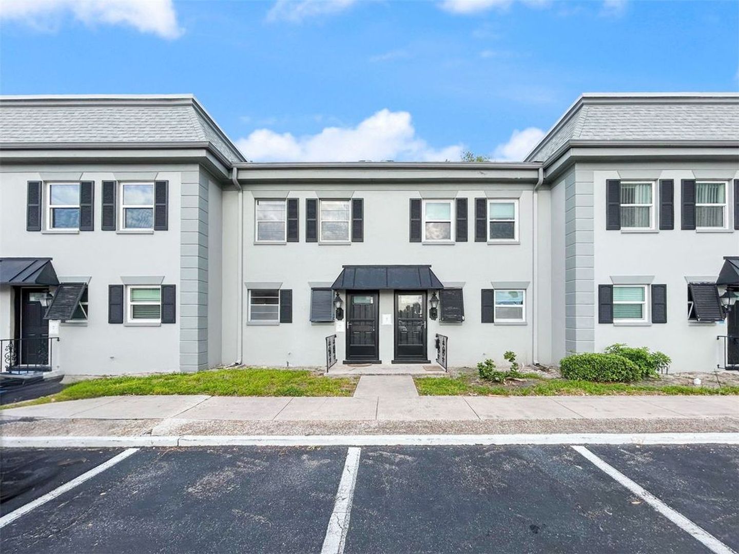 South Pasadena House: 1140 Rue Des Rois #1140