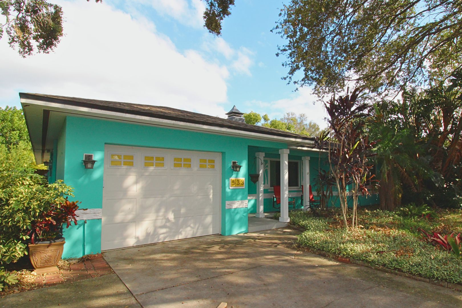 Dunedin House: 533 Chicago Ave