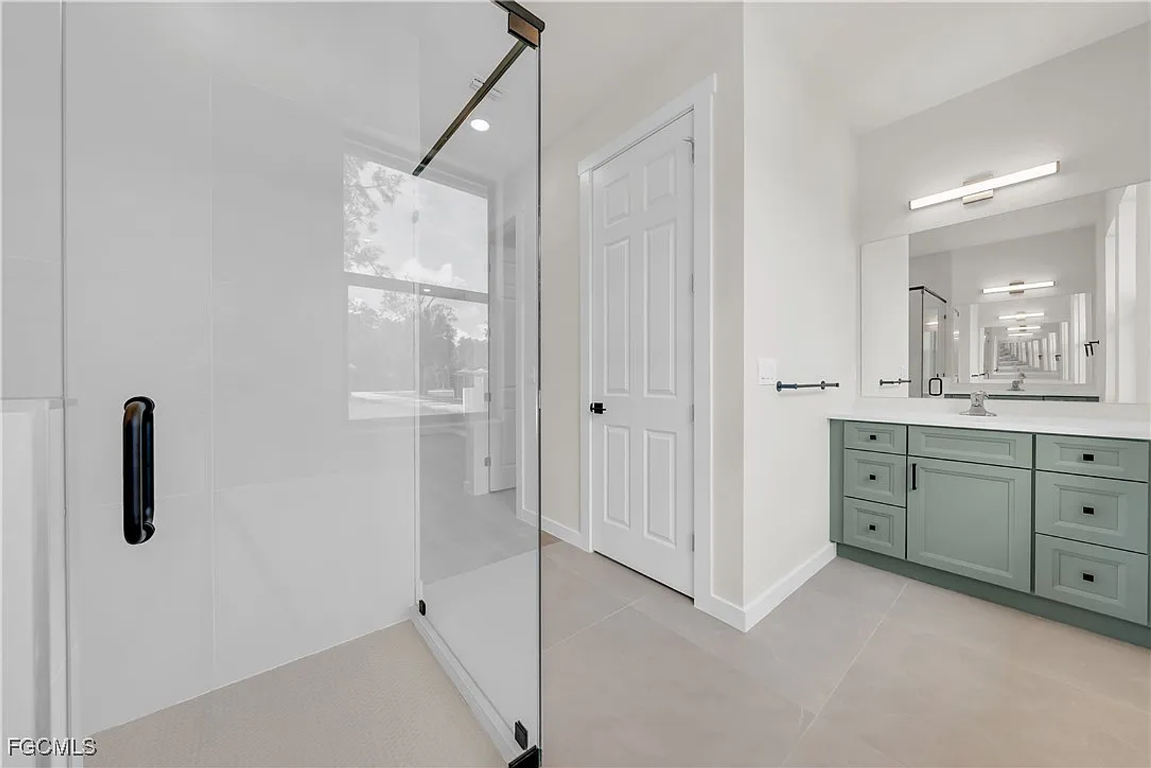 2719 2nd St NW 23 of 35